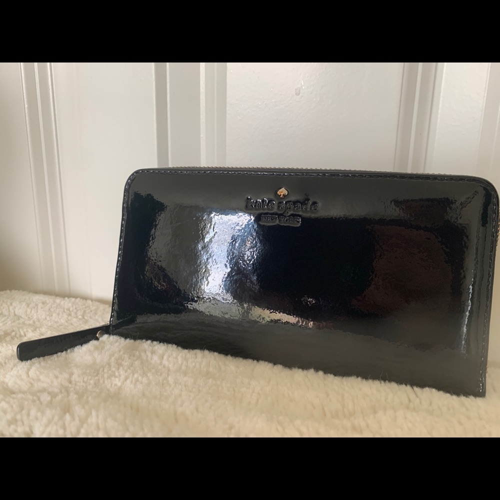 Kate Spade Zip Around Continental Wallet